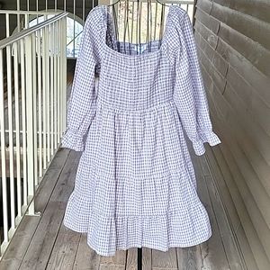 NWT Gilli Gingham Beige and White Long Sleeve Dress.